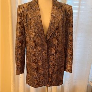 VINTAGE.  Elegant Snakeskin Print Blazer